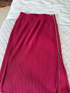Marc New York Pleated Midi Skirt in Fuchsia with Side Zip